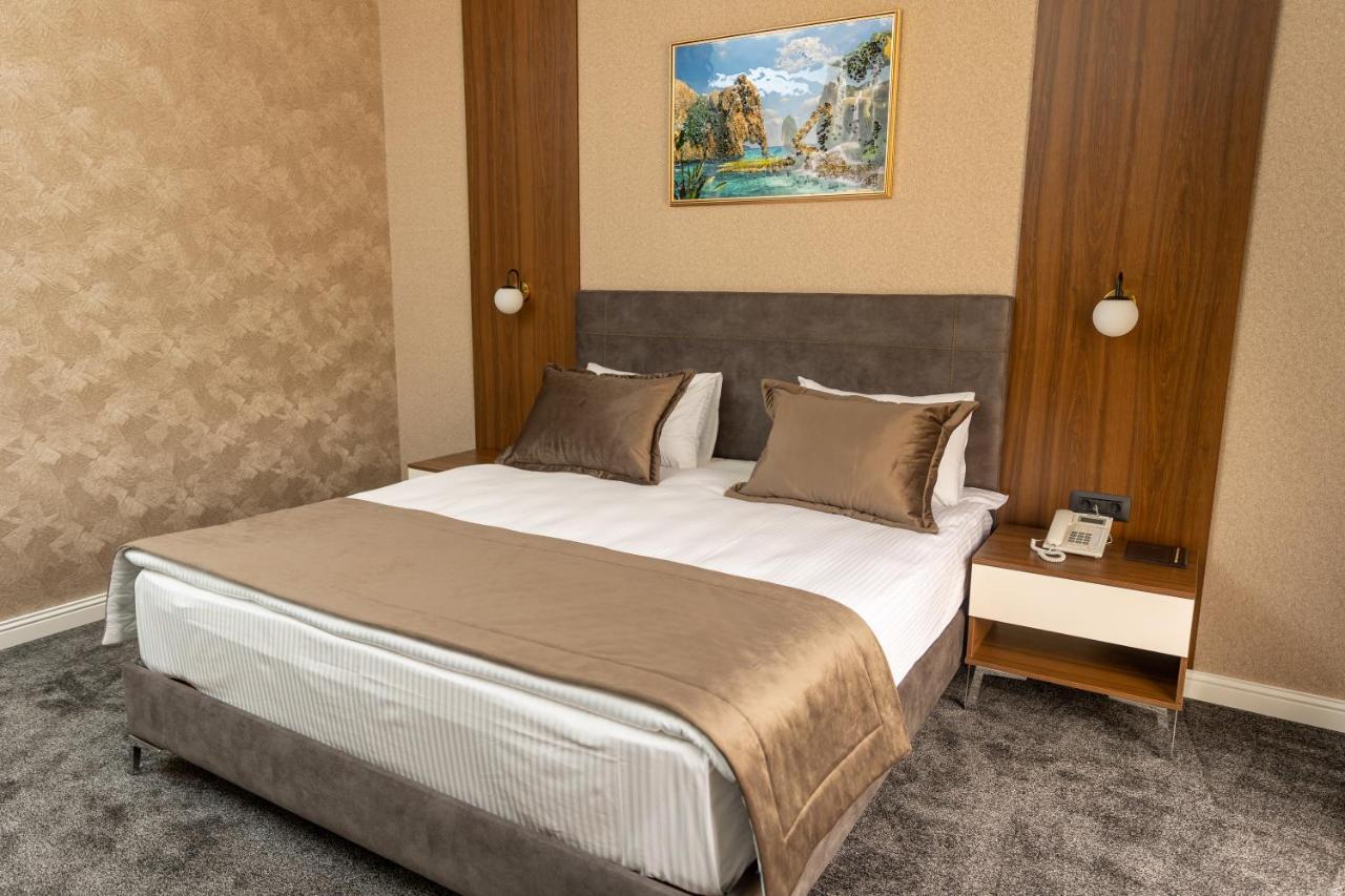 Leon Hotel Spa غانيا المظهر الخارجي الصورة