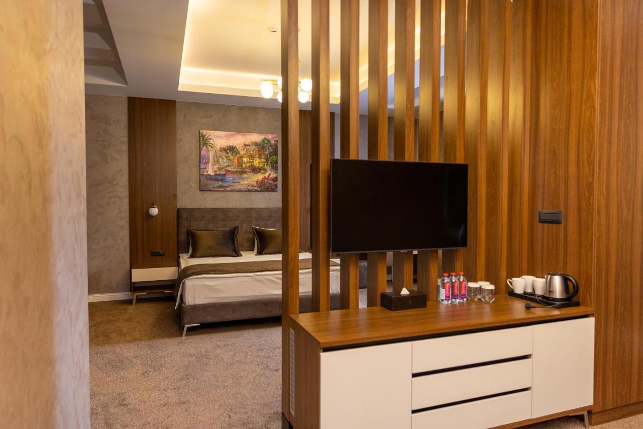 Leon Hotel Spa غانيا المظهر الخارجي الصورة