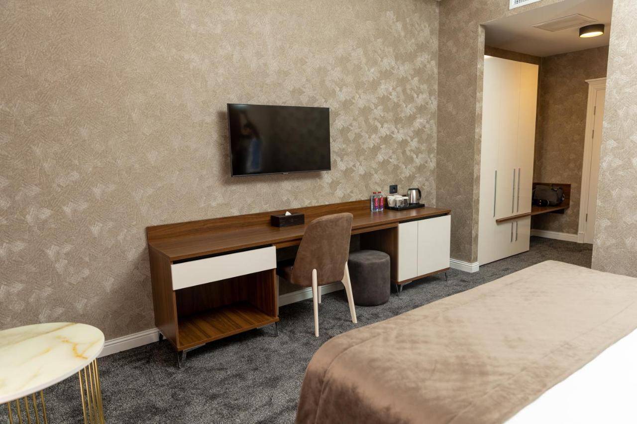 Leon Hotel Spa غانيا المظهر الخارجي الصورة