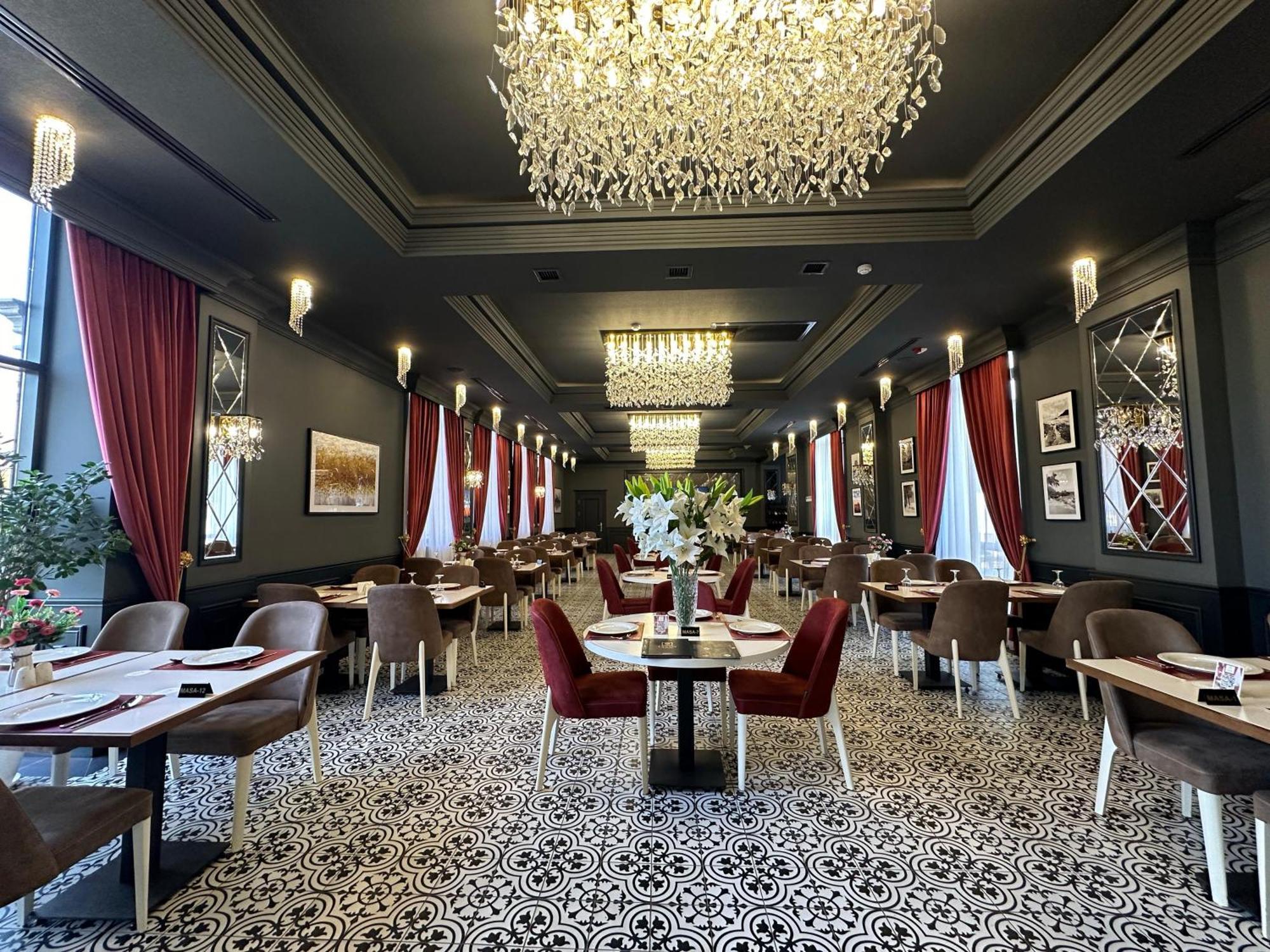 Leon Hotel Spa غانيا المظهر الخارجي الصورة