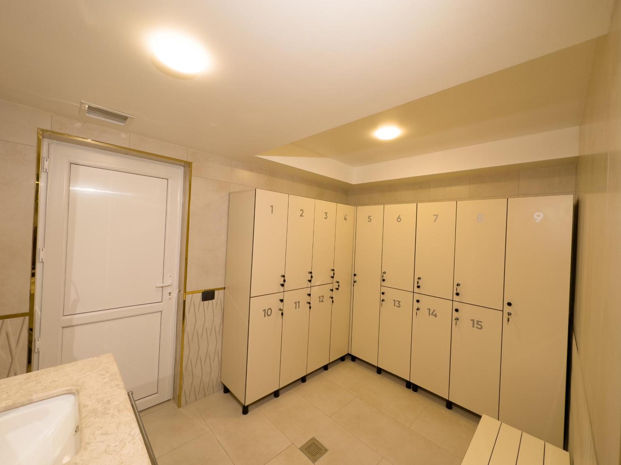 Leon Hotel Spa غانيا المظهر الخارجي الصورة